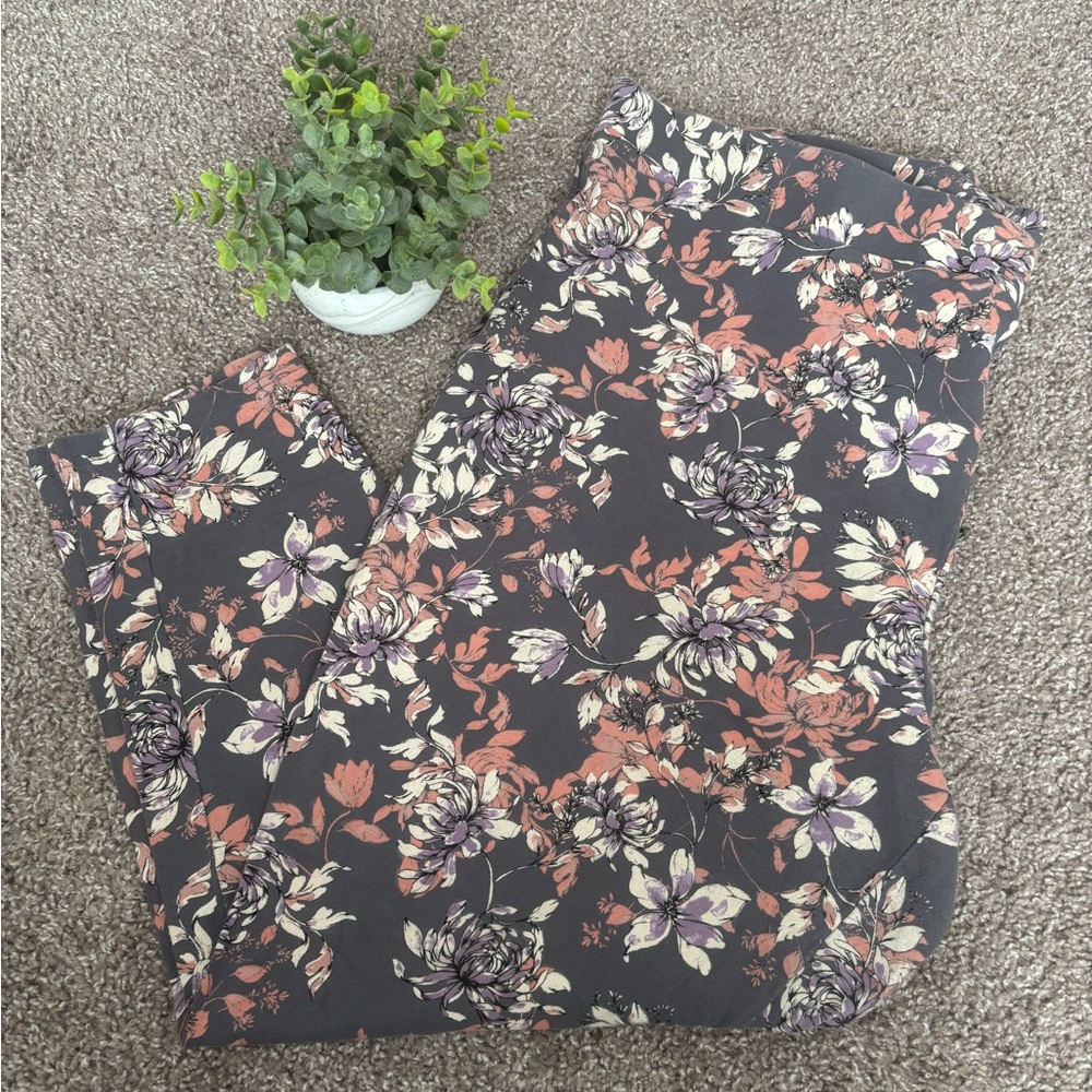 PLUS Torrid Floral Leggings